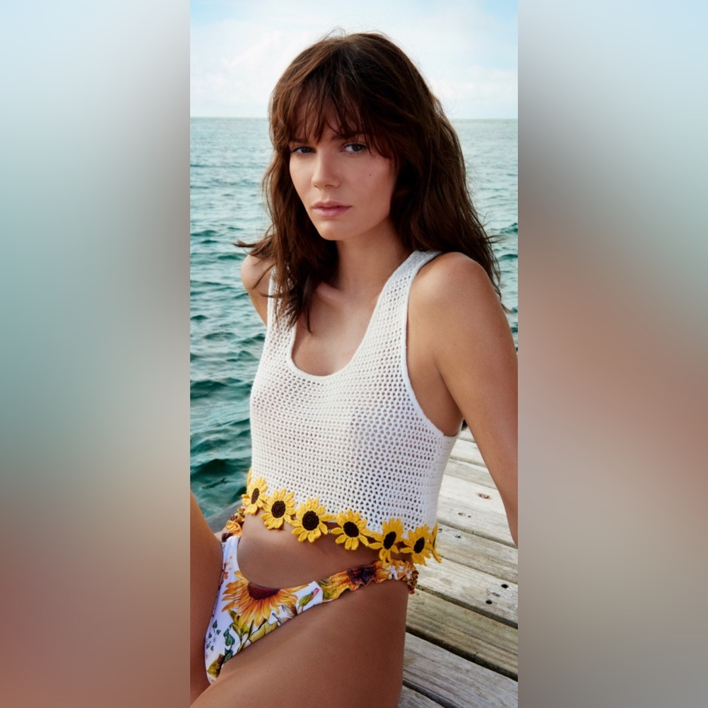 AGUA BENDITA SUNSHOWER PRINT BRIT CROP TOP WHITE